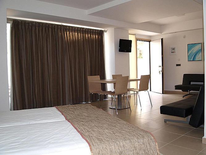Summertime Boutique Hotel & Spa Platanés Exterior photo